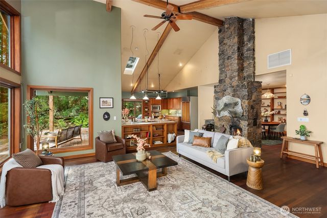 28302 97th Avenue SW, Vashon, WA 98070