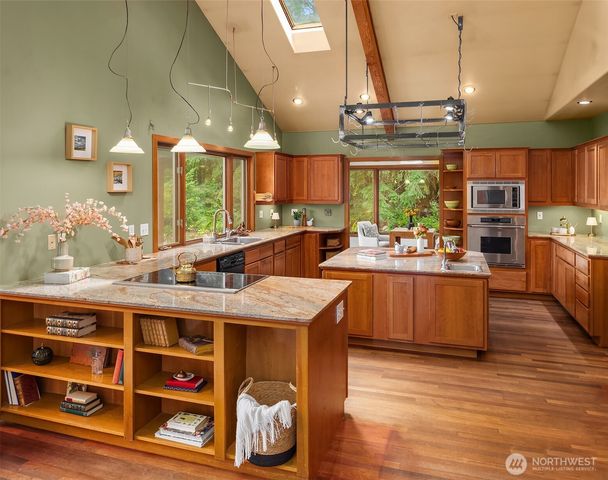 28302 97th Avenue SW, Vashon, WA 98070