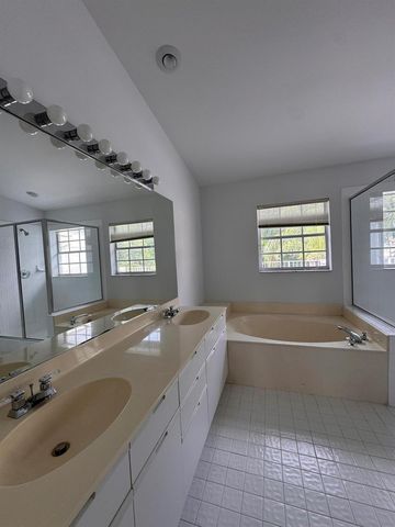 10291 N Andover Coach Lane B2, Wellington, FL 33449