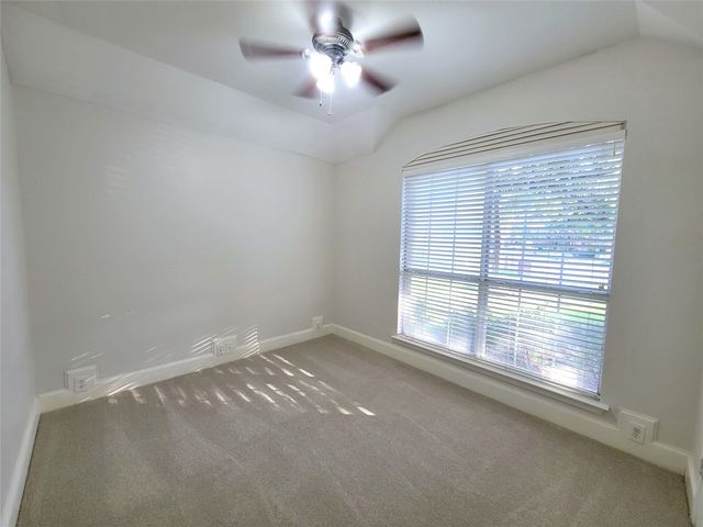2000 Aberdeen Avenue, Mckinney, TX 75072