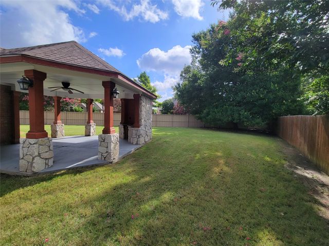 2000 Aberdeen Avenue, Mckinney, TX 75072