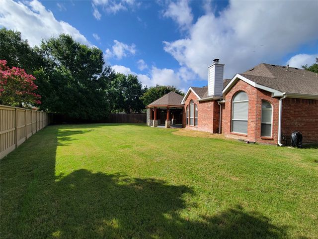 2000 Aberdeen Avenue, Mckinney, TX 75072