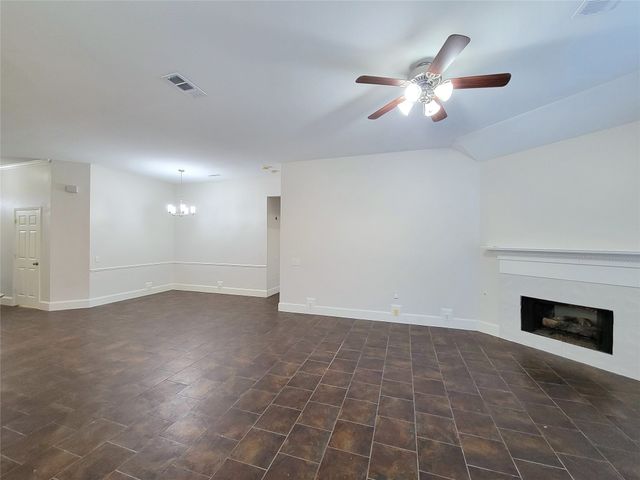 2000 Aberdeen Avenue, Mckinney, TX 75072