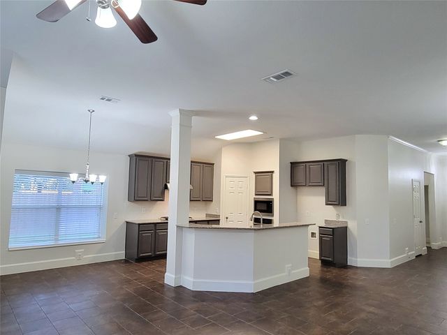 2000 Aberdeen Avenue, Mckinney, TX 75072