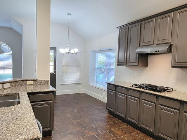 2000 Aberdeen Avenue, Mckinney, TX 75072