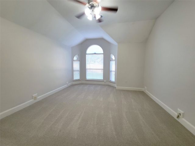 2000 Aberdeen Avenue, Mckinney, TX 75072
