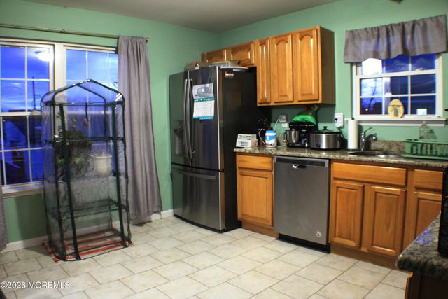 800 4th Street, Union Beach, NJ 07735