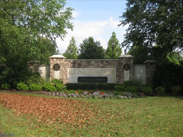 3 Daulton Dr, Franklin Twp., NJ 08873
