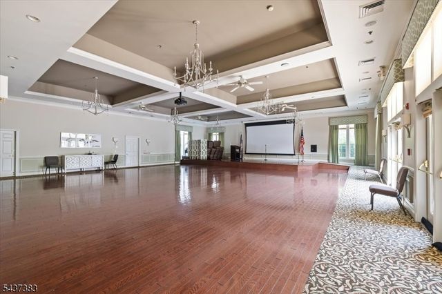 3 Daulton Dr, Franklin Twp., NJ 08873