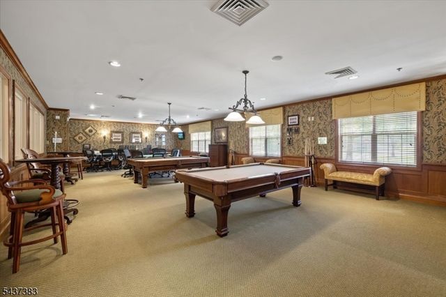 3 Daulton Dr, Franklin Twp., NJ 08873