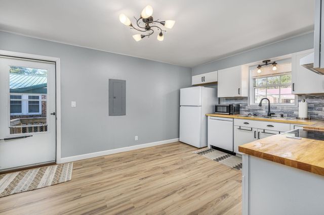 1725 Spivey Ave., Conway, SC 29527