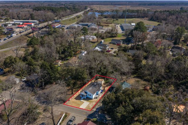 1725 Spivey Ave., Conway, SC 29527