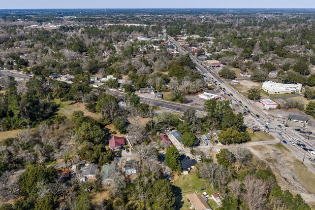 1725 Spivey Ave., Conway, SC 29527