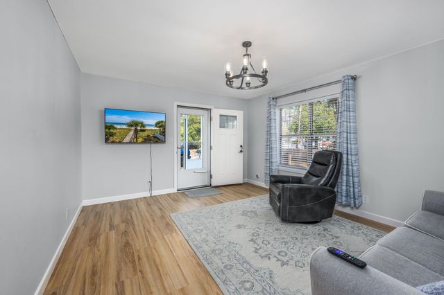 1725 Spivey Ave., Conway, SC 29527