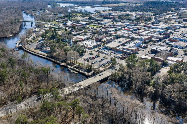 1725 Spivey Ave., Conway, SC 29527