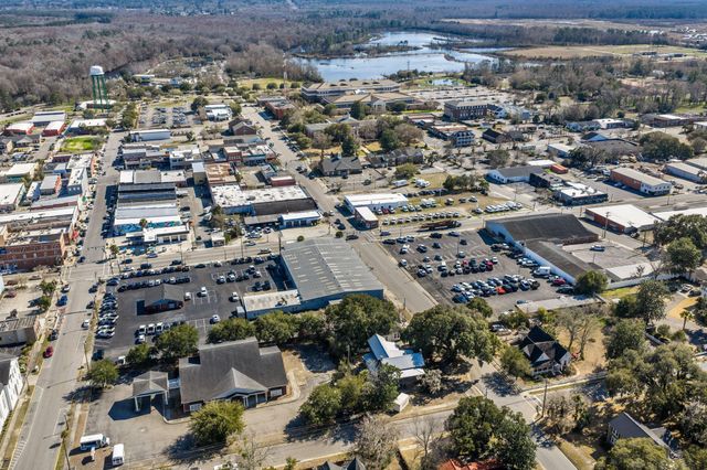 1725 Spivey Ave., Conway, SC 29527