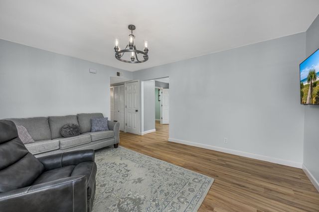 1725 Spivey Ave., Conway, SC 29527