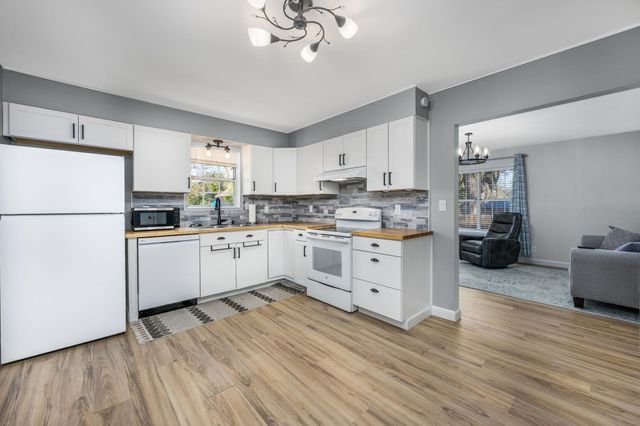 1725 Spivey Ave., Conway, SC 29527