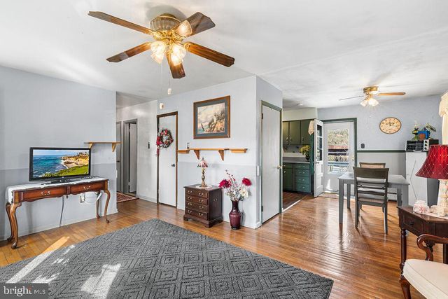 468A GARNET MINE RD, Upper Chichester, PA 19061