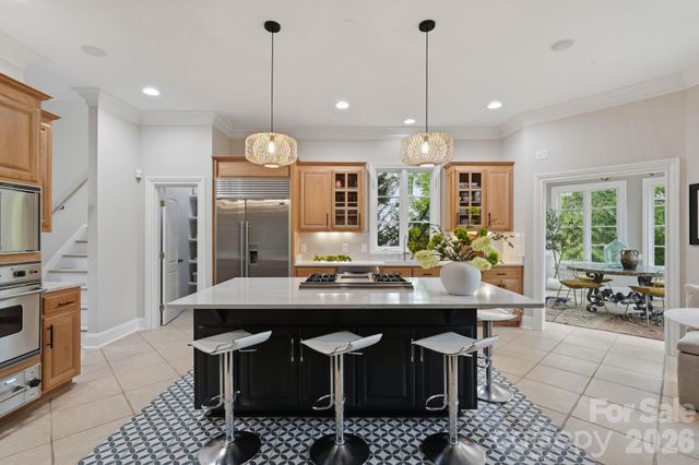 1120 Chollywood Drive, Charlotte, NC 28211