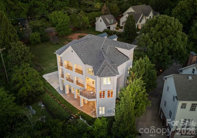 1120 Chollywood Drive, Charlotte, NC 28211