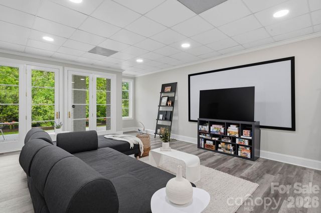 1120 Chollywood Drive, Charlotte, NC 28211
