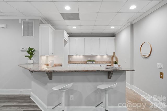 1120 Chollywood Drive, Charlotte, NC 28211