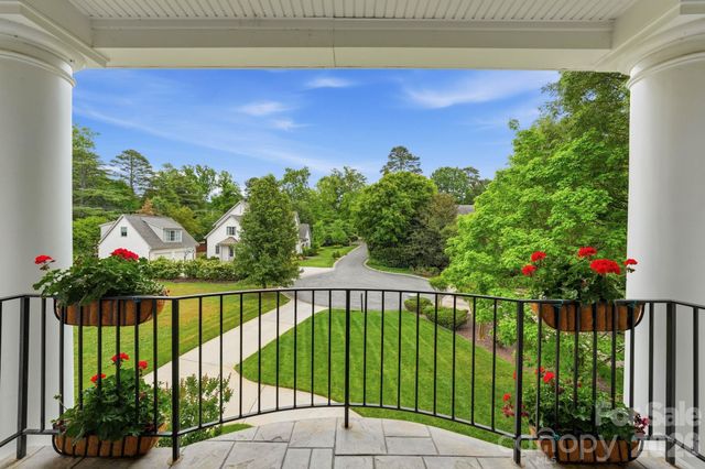 1120 Chollywood Drive, Charlotte, NC 28211