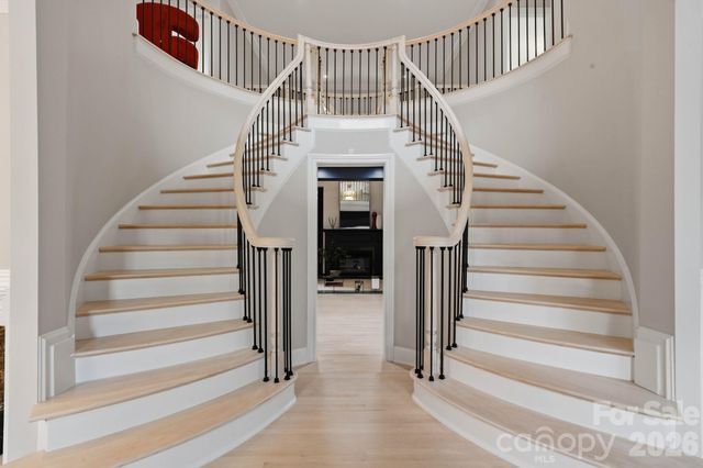 1120 Chollywood Drive, Charlotte, NC 28211