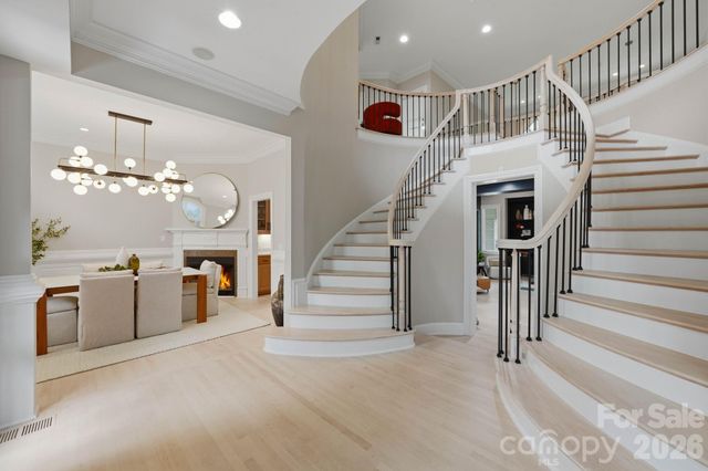 1120 Chollywood Drive, Charlotte, NC 28211