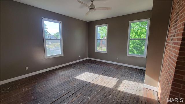 3712 Phillips Place, St Louis, MO 63116