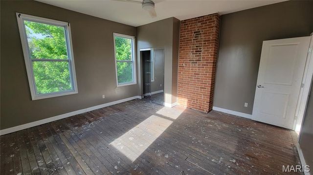 3712 Phillips Place, St Louis, MO 63116