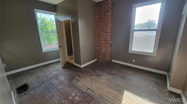 3712 Phillips Place, St Louis, MO 63116