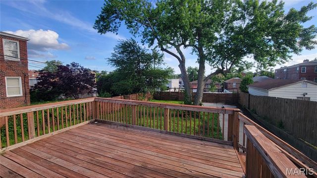 3712 Phillips Place, St Louis, MO 63116