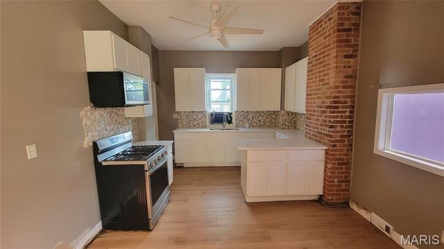 3712 Phillips Place, St Louis, MO 63116