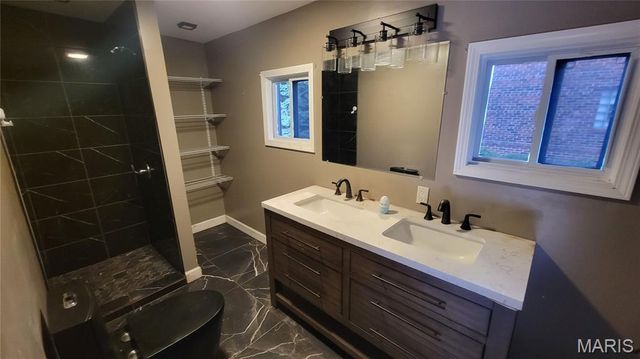 3712 Phillips Place, St Louis, MO 63116