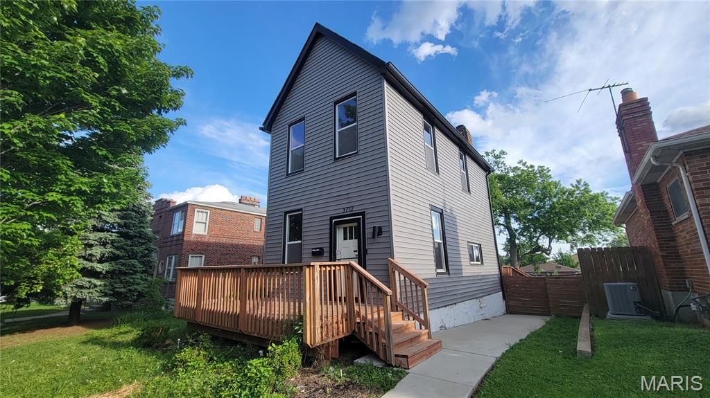 3712 Phillips Place, St Louis, MO 63116