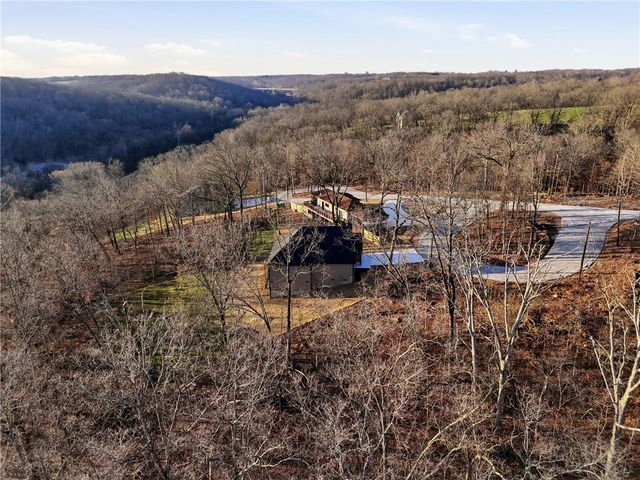 4 Laverne Lane, Bella Vista, AR 72715