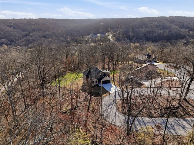 4 Laverne Lane, Bella Vista, AR 72715