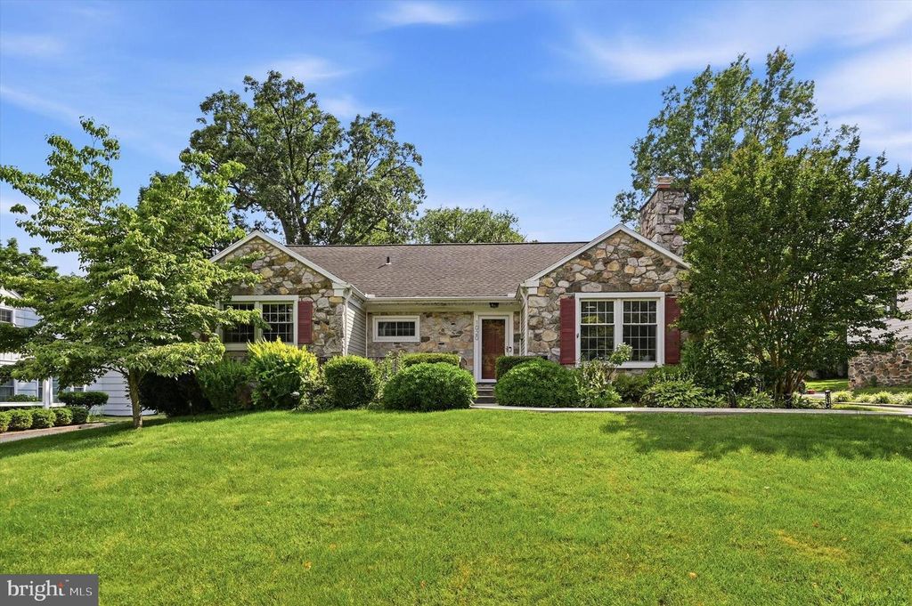 1020 NICHOLSON RD, Wynnewood, PA 19096