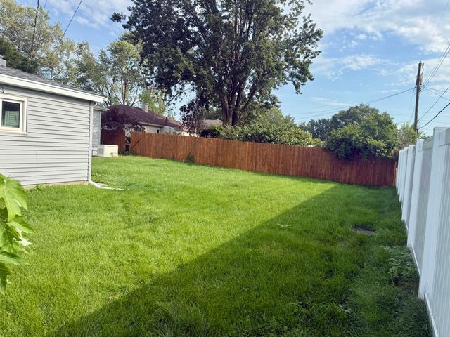 8144 Grace Place, Highland, IN 46322