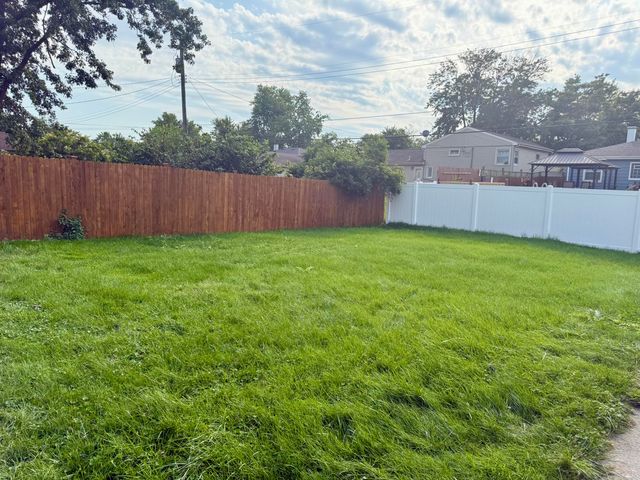 8144 Grace Place, Highland, IN 46322