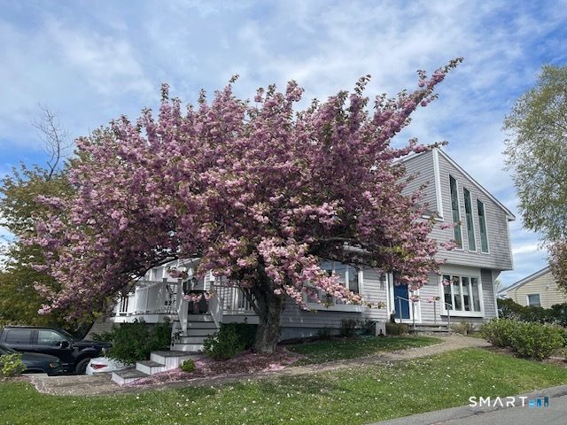 6 Leeway Drive, Westbrook, CT 06498