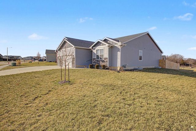 8550 William Drive, Manhattan, KS 66502
