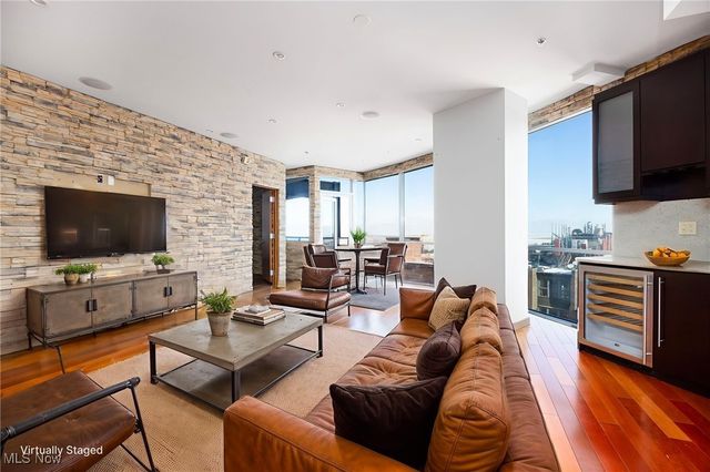 701 W Lakeside Avenue 1103, Cleveland, OH 44113