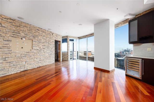 701 W Lakeside Avenue 1103, Cleveland, OH 44113