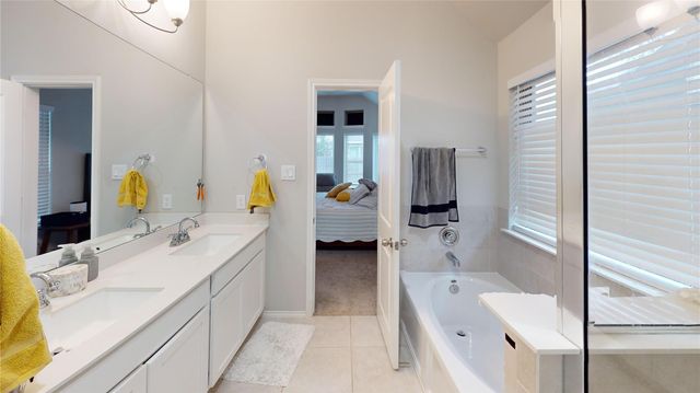 718 Santa Elena Trail, Conroe, TX 77304