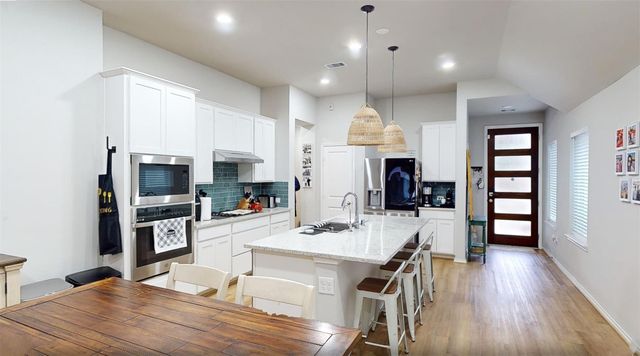 718 Santa Elena Trail, Conroe, TX 77304