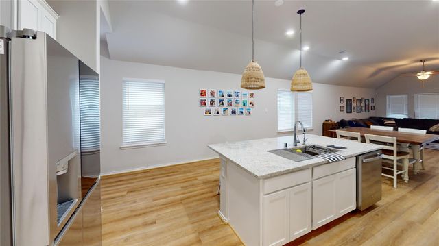 718 Santa Elena Trail, Conroe, TX 77304