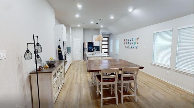 718 Santa Elena Trail, Conroe, TX 77304